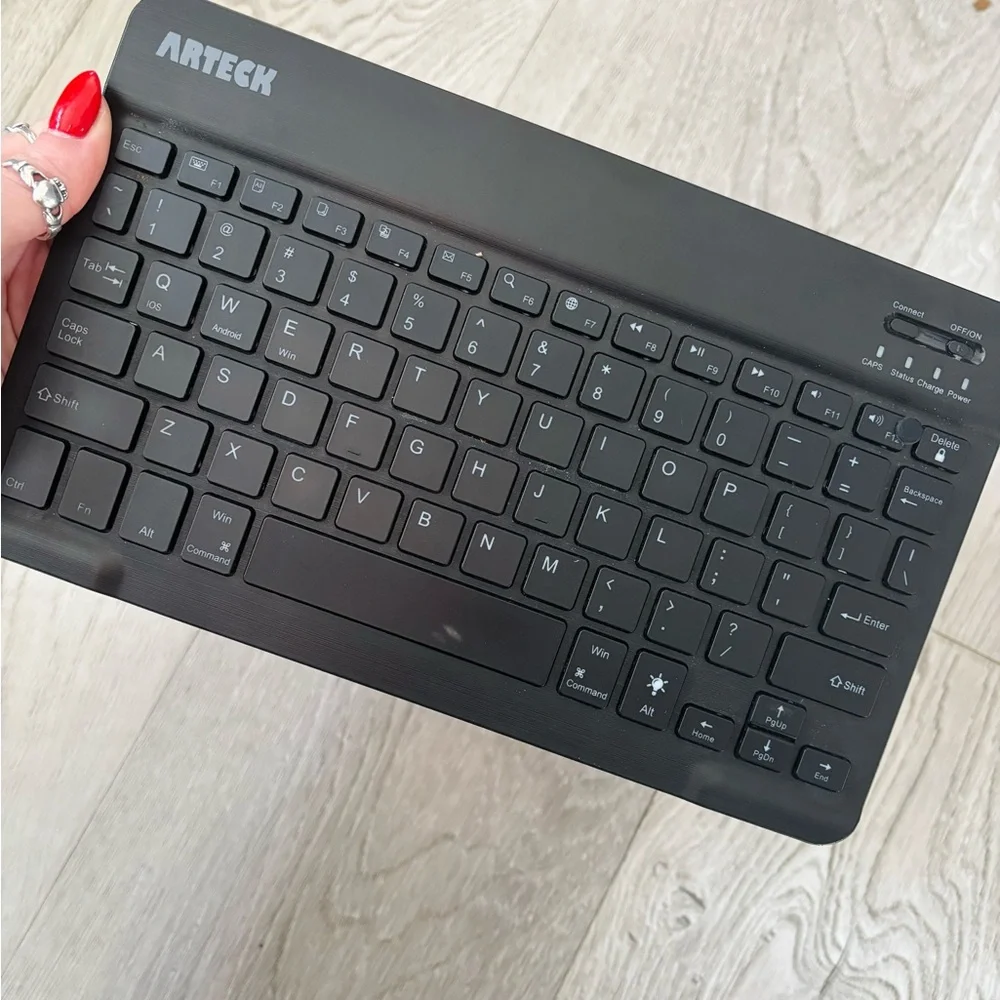 ARTECK KEYBOARD